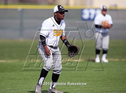 Thumbnail 1 in Crandall vs Gainesville photogallery.