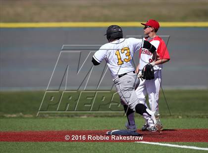 Thumbnail 2 in Crandall vs Gainesville photogallery.