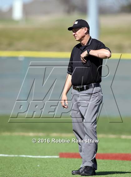 Thumbnail 1 in Crandall vs Gainesville photogallery.