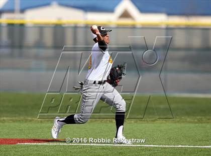 Thumbnail 1 in Crandall vs Gainesville photogallery.