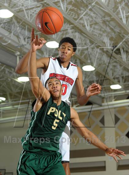 Thumbnail 1 in Long Beach Poly vs. Westchester (MaxPreps Holiday Classic) photogallery.