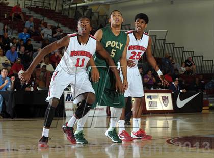 Thumbnail 1 in Long Beach Poly vs. Westchester (MaxPreps Holiday Classic) photogallery.