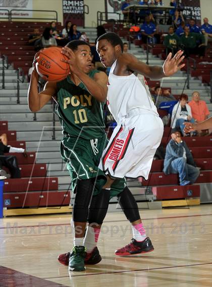 Thumbnail 2 in Long Beach Poly vs. Westchester (MaxPreps Holiday Classic) photogallery.