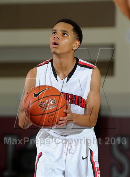Thumbnail 2 in Long Beach Poly vs. Westchester (MaxPreps Holiday Classic) photogallery.