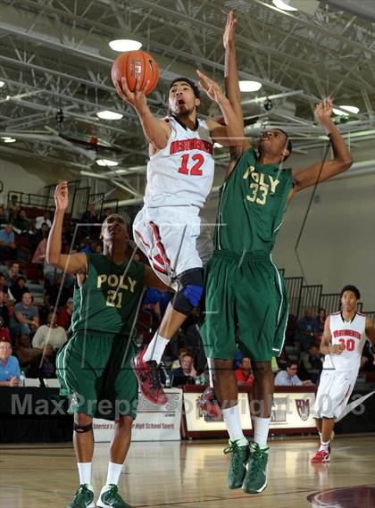 Thumbnail 1 in Long Beach Poly vs. Westchester (MaxPreps Holiday Classic) photogallery.