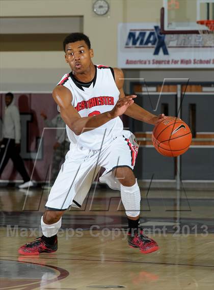 Thumbnail 1 in Long Beach Poly vs. Westchester (MaxPreps Holiday Classic) photogallery.