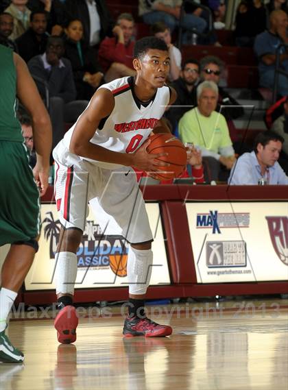Thumbnail 3 in Long Beach Poly vs. Westchester (MaxPreps Holiday Classic) photogallery.