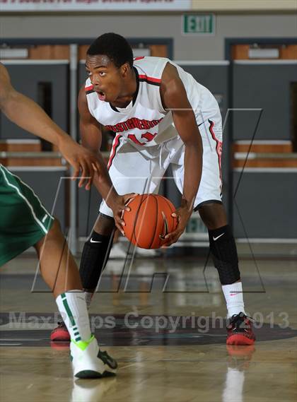 Thumbnail 1 in Long Beach Poly vs. Westchester (MaxPreps Holiday Classic) photogallery.