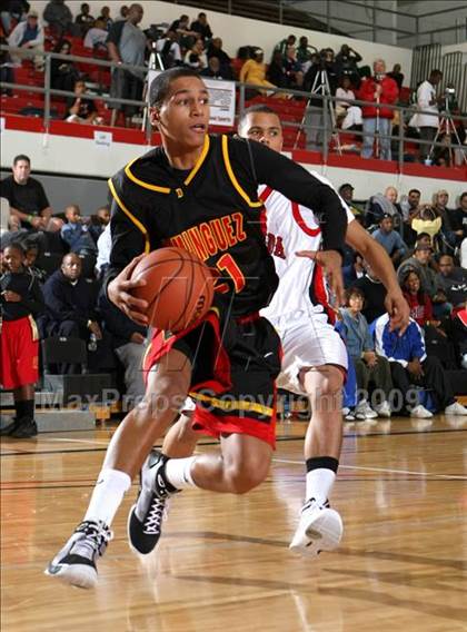 Thumbnail 1 in Dominguez vs. Etiwanda (Pangos Dream Classic) photogallery.