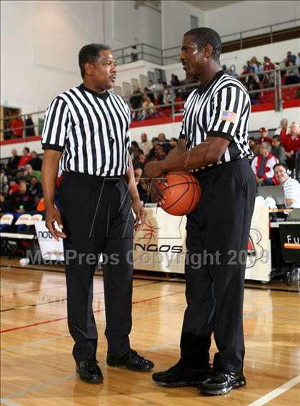 Thumbnail 1 in Dominguez vs. Etiwanda (Pangos Dream Classic) photogallery.