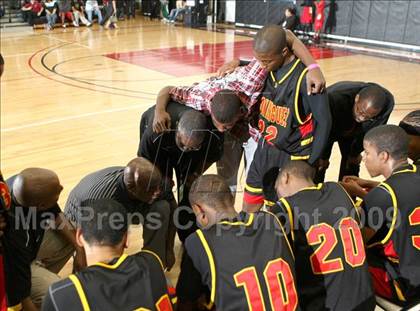 Thumbnail 1 in Dominguez vs. Etiwanda (Pangos Dream Classic) photogallery.