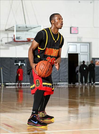 Thumbnail 1 in Dominguez vs. Etiwanda (Pangos Dream Classic) photogallery.