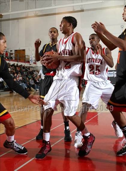 Thumbnail 3 in Dominguez vs. Etiwanda (Pangos Dream Classic) photogallery.