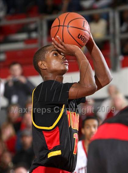 Thumbnail 1 in Dominguez vs. Etiwanda (Pangos Dream Classic) photogallery.