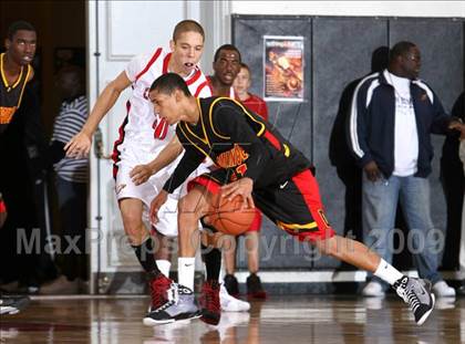 Thumbnail 1 in Dominguez vs. Etiwanda (Pangos Dream Classic) photogallery.