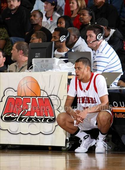 Thumbnail 1 in Dominguez vs. Etiwanda (Pangos Dream Classic) photogallery.