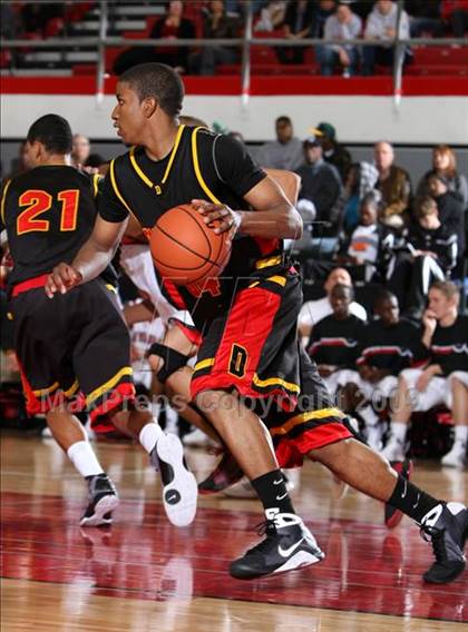 Thumbnail 1 in Dominguez vs. Etiwanda (Pangos Dream Classic) photogallery.