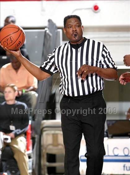 Thumbnail 2 in Dominguez vs. Etiwanda (Pangos Dream Classic) photogallery.
