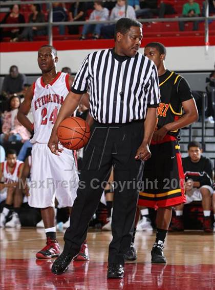 Thumbnail 1 in Dominguez vs. Etiwanda (Pangos Dream Classic) photogallery.