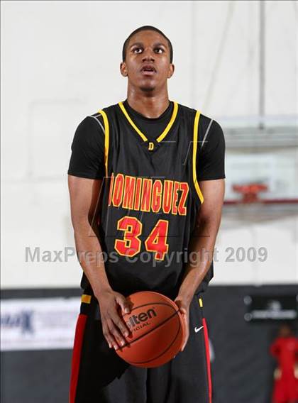 Thumbnail 2 in Dominguez vs. Etiwanda (Pangos Dream Classic) photogallery.