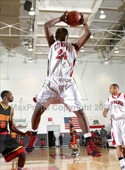 Thumbnail 3 in Dominguez vs. Etiwanda (Pangos Dream Classic) photogallery.
