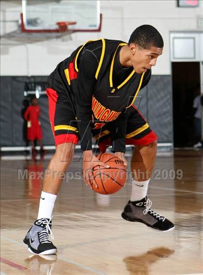 Thumbnail 1 in Dominguez vs. Etiwanda (Pangos Dream Classic) photogallery.