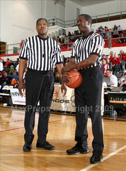 Thumbnail 2 in Dominguez vs. Etiwanda (Pangos Dream Classic) photogallery.