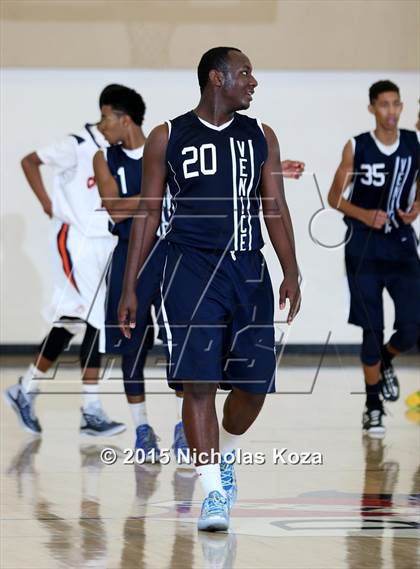 Thumbnail 3 in Chatsworth vs. Venice (D1 Bound So Cal Christmas Classic) photogallery.