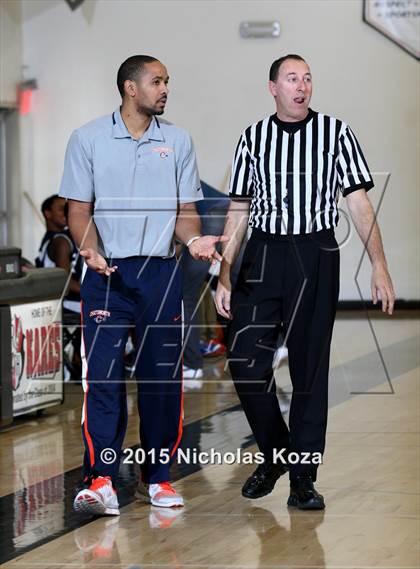 Thumbnail 3 in Chatsworth vs. Venice (D1 Bound So Cal Christmas Classic) photogallery.