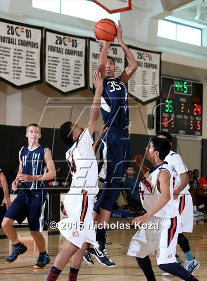 Thumbnail 3 in Chatsworth vs. Venice (D1 Bound So Cal Christmas Classic) photogallery.