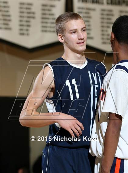 Thumbnail 3 in Chatsworth vs. Venice (D1 Bound So Cal Christmas Classic) photogallery.