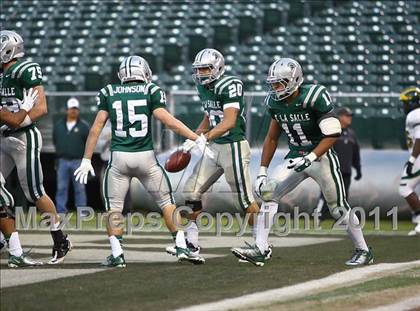 Thumbnail 3 in De La Salle vs San Ramon Valley (CIF NCS D1 Final)  photogallery.