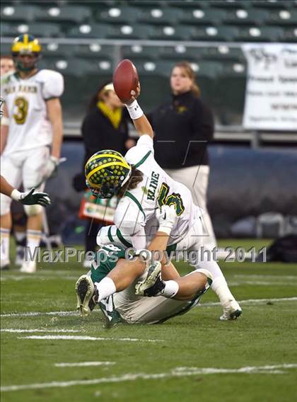 Thumbnail 2 in De La Salle vs San Ramon Valley (CIF NCS D1 Final)  photogallery.