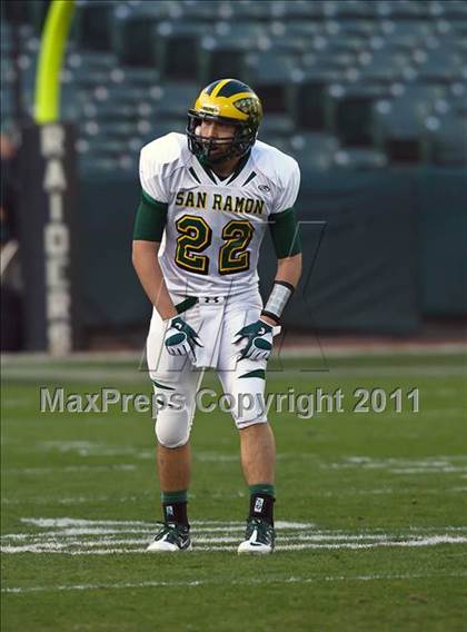 Thumbnail 3 in De La Salle vs San Ramon Valley (CIF NCS D1 Final)  photogallery.