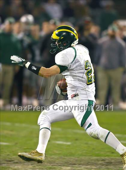 Thumbnail 2 in De La Salle vs San Ramon Valley (CIF NCS D1 Final)  photogallery.