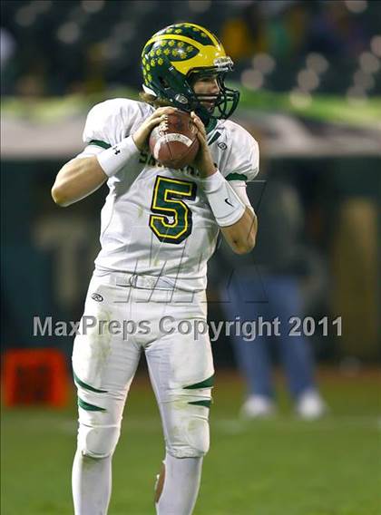 Thumbnail 2 in De La Salle vs San Ramon Valley (CIF NCS D1 Final)  photogallery.