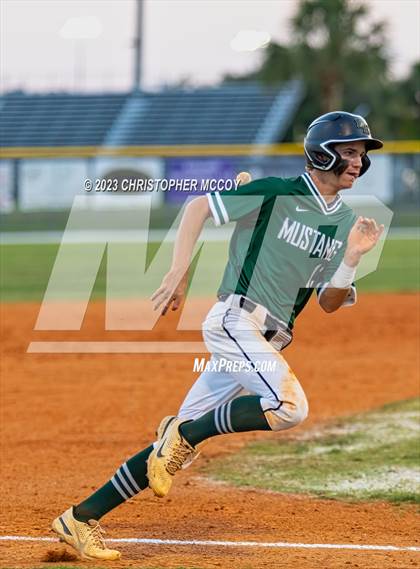 Thumbnail 1 in Winter Haven vs. Lakewood Ranch (FHSAA 7A Regional Quarterfinal) photogallery.