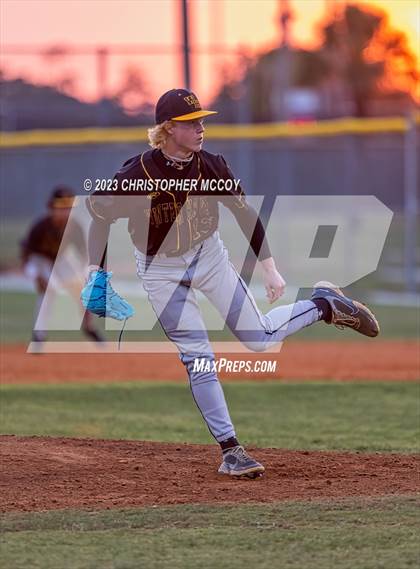 Thumbnail 3 in Winter Haven vs. Lakewood Ranch (FHSAA 7A Regional Quarterfinal) photogallery.