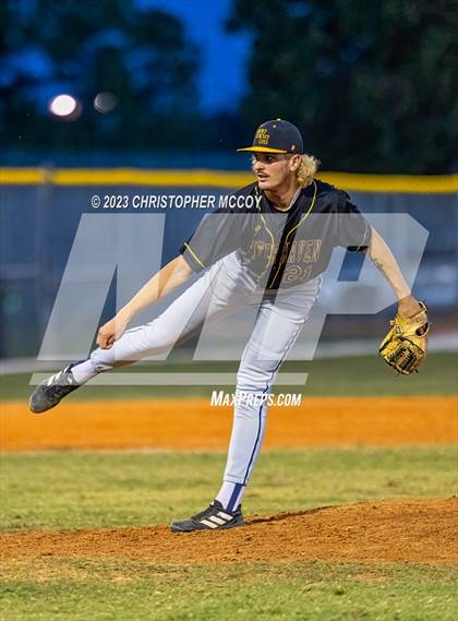 Thumbnail 2 in Winter Haven vs. Lakewood Ranch (FHSAA 7A Regional Quarterfinal) photogallery.