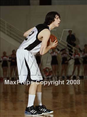 Thumbnail 1 in South Hadley vs Longmeadow (Spalding Hoophall Classic) photogallery.