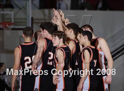 Thumbnail 1 in South Hadley vs Longmeadow (Spalding Hoophall Classic) photogallery.