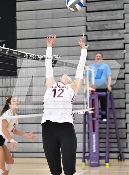 Thumbnail 2 in Alemany vs Torrey Pines (Durango Fall Classic) photogallery.