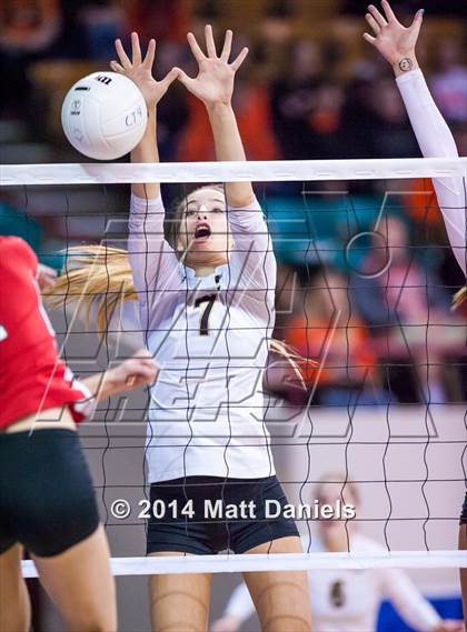Thumbnail 1 in Montrose vs. Battle Mountain (CHSAA 4A Playoff) photogallery.