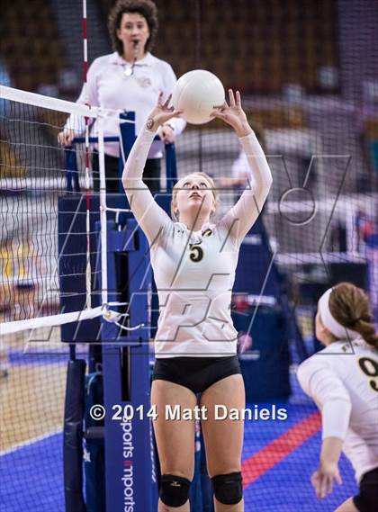 Thumbnail 3 in Montrose vs. Battle Mountain (CHSAA 4A Playoff) photogallery.