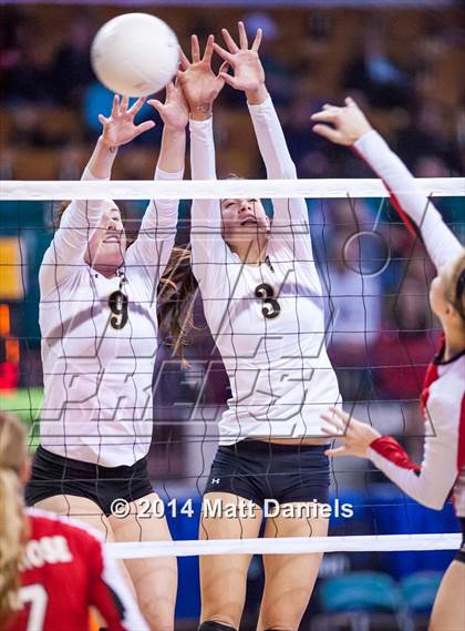 Thumbnail 2 in Montrose vs. Battle Mountain (CHSAA 4A Playoff) photogallery.