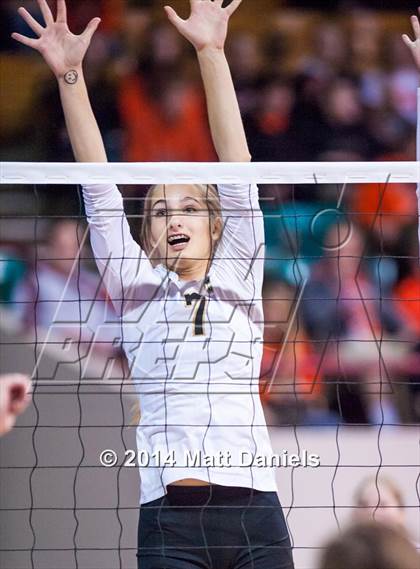 Thumbnail 2 in Montrose vs. Battle Mountain (CHSAA 4A Playoff) photogallery.