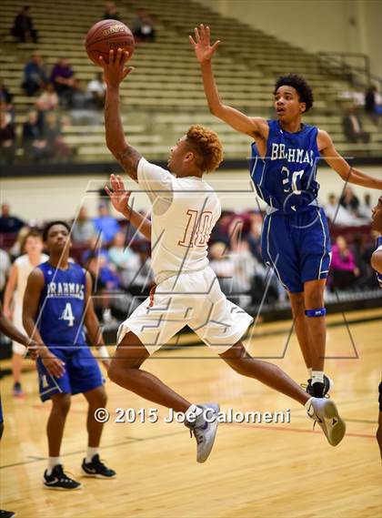 Thumbnail 3 in MacArthur [Douglas] vs Madison (Littleton Gym) photogallery.