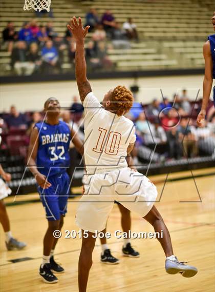 Thumbnail 1 in MacArthur [Douglas] vs Madison (Littleton Gym) photogallery.