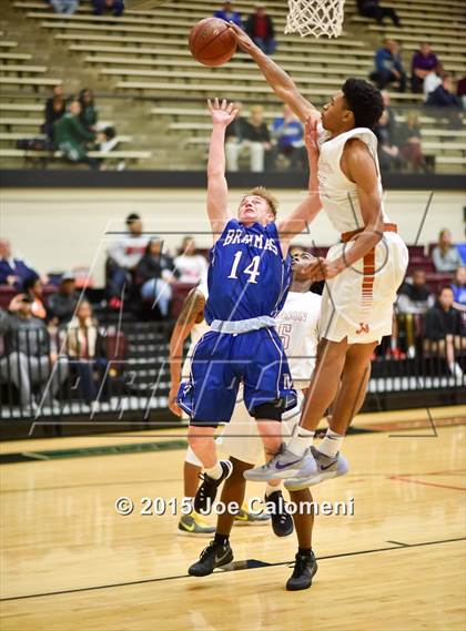Thumbnail 2 in MacArthur [Douglas] vs Madison (Littleton Gym) photogallery.