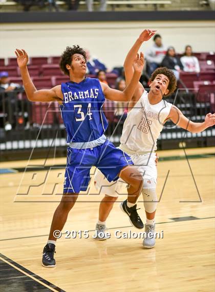 Thumbnail 3 in MacArthur [Douglas] vs Madison (Littleton Gym) photogallery.
